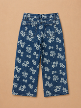 Cargar imagen en el visor de la galería, Pantalón denim print flores
