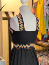 Cargar imagen en el visor de la galería, Vestido negro halter
