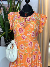 Cargar imagen en el visor de la galería, Vestido naranja floral
