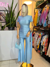 Cargar imagen en el visor de la galería, Set blusón &amp; pantalón baby blue
