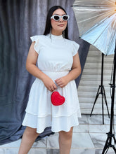 Cargar imagen en el visor de la galería, Vestido blanco manga olan
