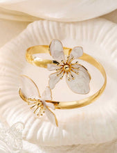 Cargar imagen en el visor de la galería, Pulsera dorada flores
