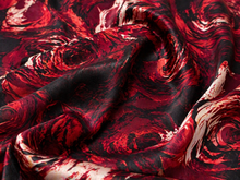 Cargar imagen en el visor de la galería, Blusa estampado floral rojo negro
