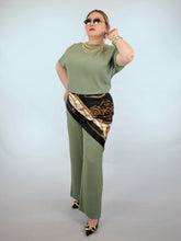 Cargar imagen en el visor de la galería, Set blusa &amp; pantalón pistache
