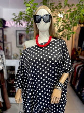Cargar imagen en el visor de la galería, Blusón &amp; pantalón lunares
