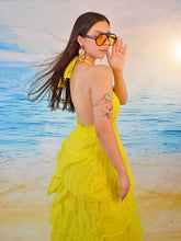Cargar imagen en el visor de la galería, Maxi vestido olanes amarillo
