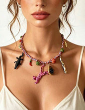 Cargar imagen en el visor de la galería, Collar charms rosa
