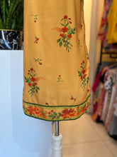 Cargar imagen en el visor de la galería, Vestido mostaza floral
