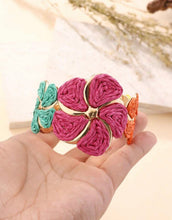Cargar imagen en el visor de la galería, Brazalete flores colores
