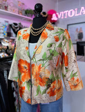 Cargar imagen en el visor de la galería, Blazer flores naranjas
