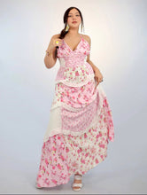 Cargar imagen en el visor de la galería, Maxi vestido floral rosa &amp; blanco
