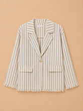 Cargar imagen en el visor de la galería, Blazer beige lineas negras

