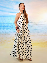 Cargar imagen en el visor de la galería, Maxi vestido halter lunares
