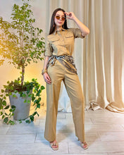 Cargar imagen en el visor de la galería, Set camisa &amp; pantalón camel
