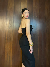 Cargar imagen en el visor de la galería, Vestido midi negro straple
