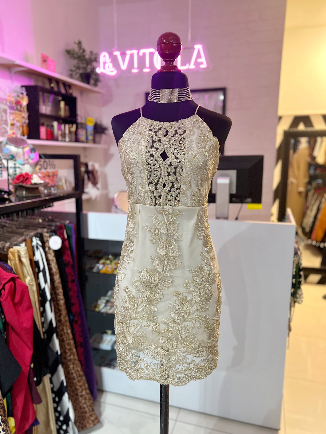 Vestido encaje beige & dorado