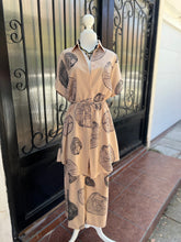 Cargar imagen en el visor de la galería, Set blusón &amp; pantalón estampado
