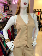 Cargar imagen en el visor de la galería, Set top halter &amp; pantalón beige
