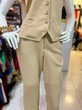 Cargar imagen en el visor de la galería, Set top halter &amp; pantalón beige
