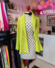 Cargar imagen en el visor de la galería, Blazer cuadros verde con blanco
