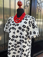 Cargar imagen en el visor de la galería, Vestido blanco floral negro
