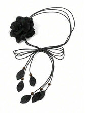 Cargar imagen en el visor de la galería, Cinturón flor negra
