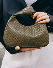 Cargar imagen en el visor de la galería, Bolso verde
