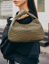 Cargar imagen en el visor de la galería, Bolso verde
