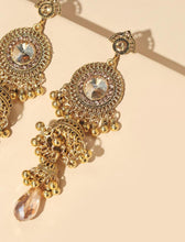 Cargar imagen en el visor de la galería, Aretes colgantes tipo Hindú

