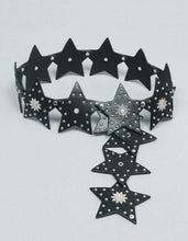 Cargar imagen en el visor de la galería, Cinturón estrellas negro
