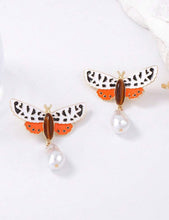Cargar imagen en el visor de la galería, Aretes mariposas
