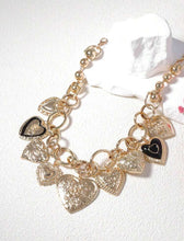 Cargar imagen en el visor de la galería, Cadena dijes corazones dorado
