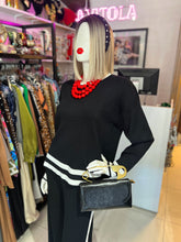 Cargar imagen en el visor de la galería, Set blusa &amp; pantalón negro con blanco
