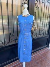 Cargar imagen en el visor de la galería, Vestido midi azul botones
