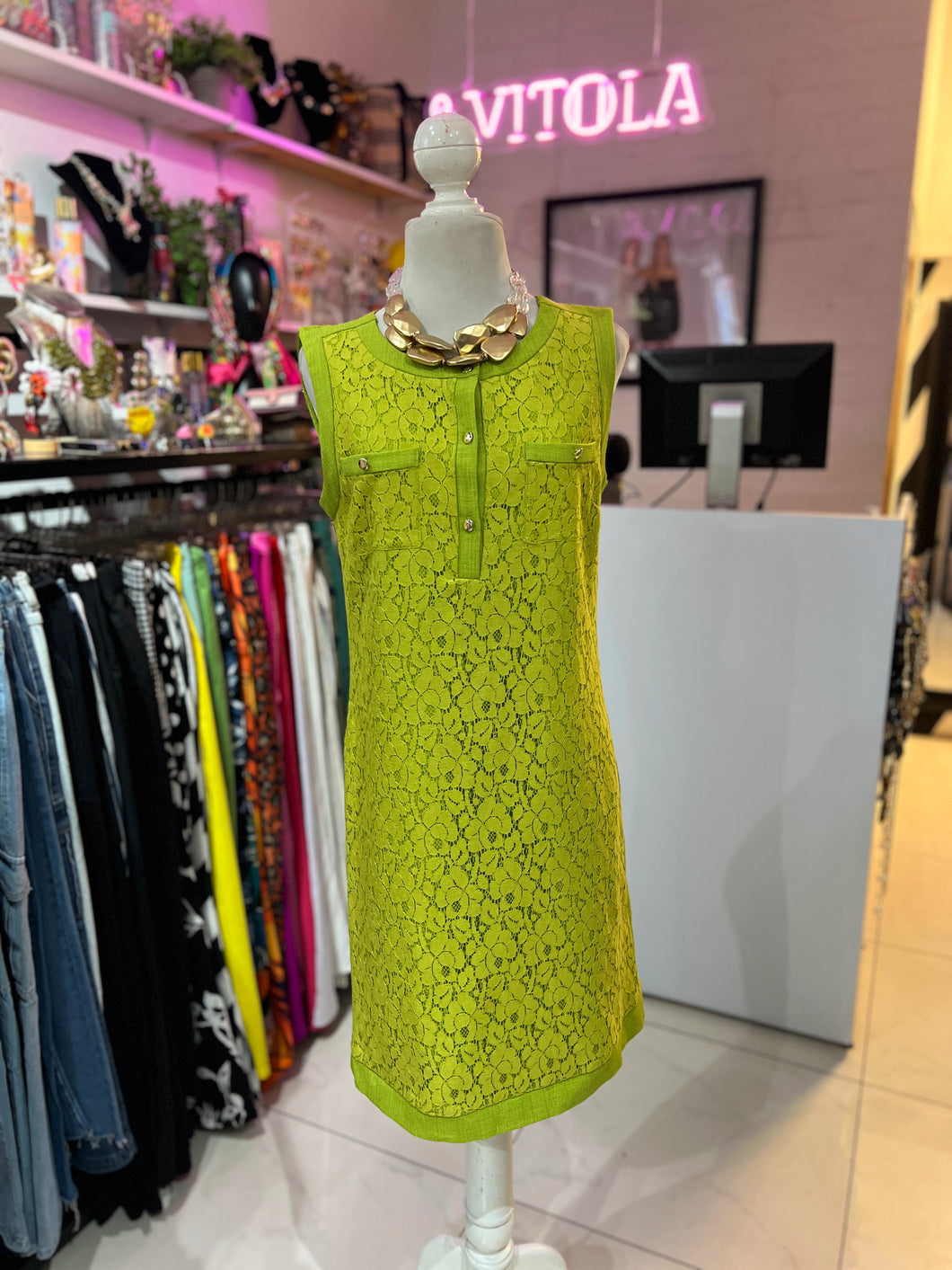 Vestido encaje verde midi