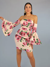 Cargar imagen en el visor de la galería, Vestido rosa floral maxi mangas
