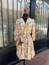 Cargar imagen en el visor de la galería, Vestido saten estampado
