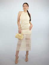 Cargar imagen en el visor de la galería, Vestido midi encaje beige
