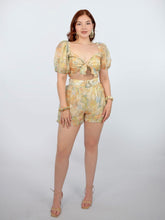 Cargar imagen en el visor de la galería, Set top &amp; short gasa estampado
