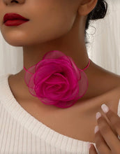 Cargar imagen en el visor de la galería, Choker flor organza rosa
