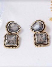 Cargar imagen en el visor de la galería, Aretes cristales gris
