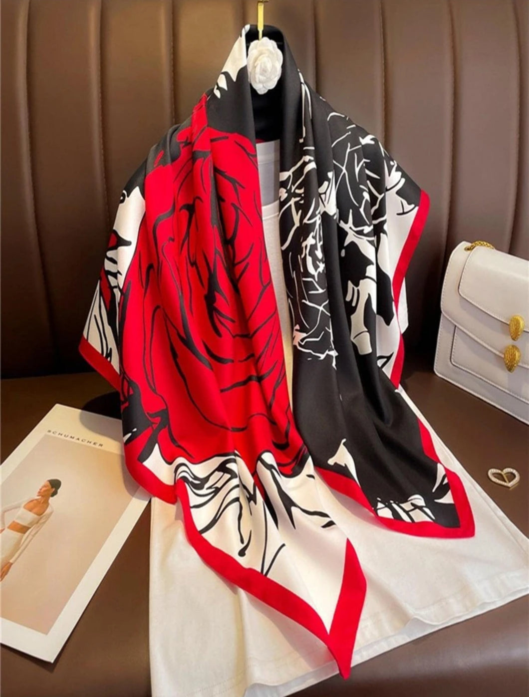 Pashmina estampado flores rojas