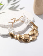 Cargar imagen en el visor de la galería, Collar dorado con transparente
