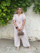 Cargar imagen en el visor de la galería, Set blusa &amp; pantalón a rayas
