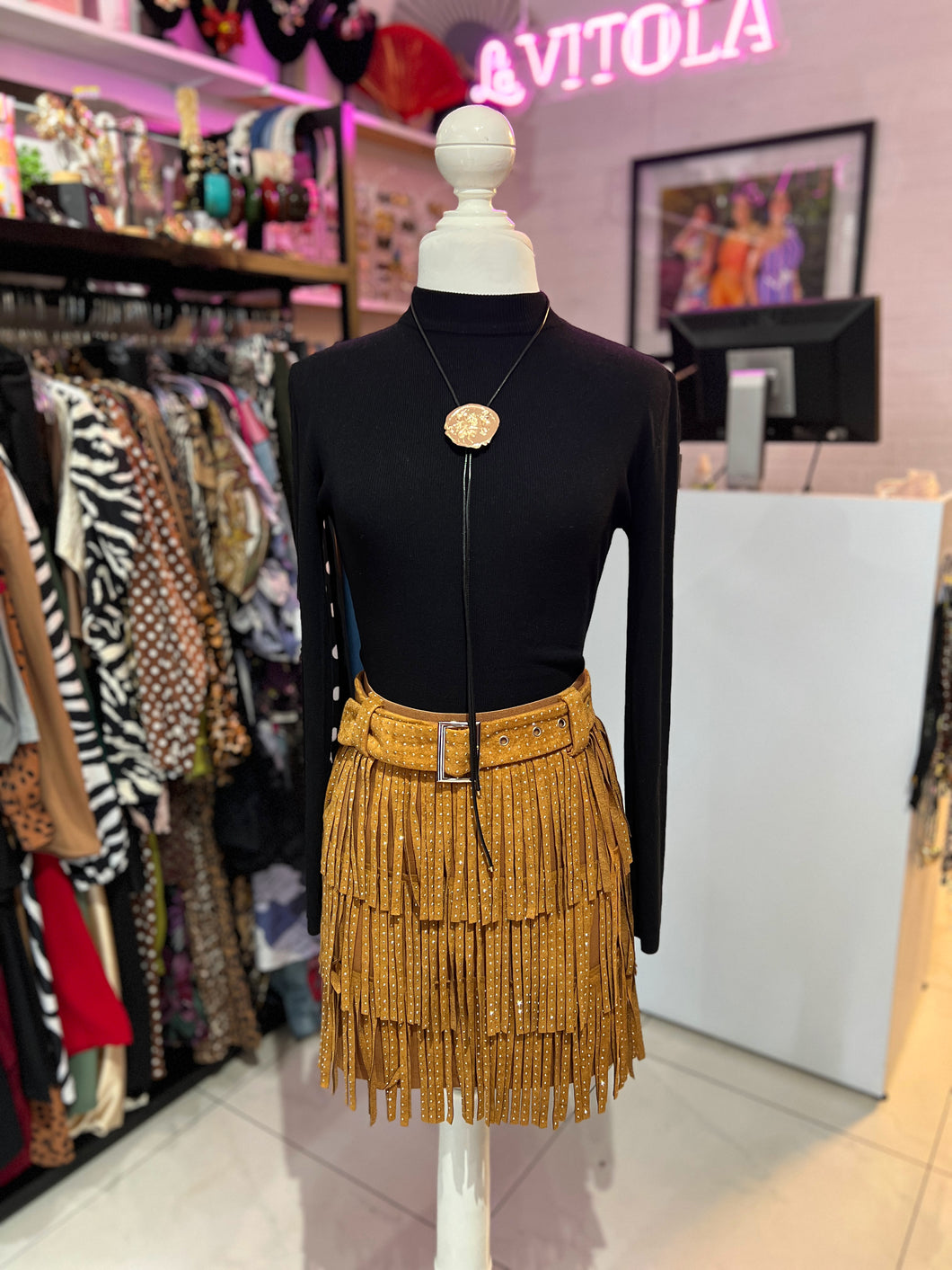 Blusa hilo negra manga larga