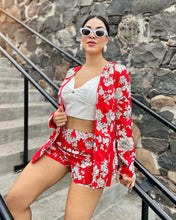 Cargar imagen en el visor de la galería, Set blazer &amp; short estampado floral
