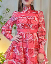 Cargar imagen en el visor de la galería, Vestido estampado rosa cuello alto
