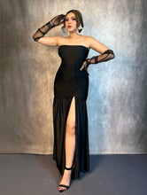 Cargar imagen en el visor de la galería, Maxi vestido negro straple
