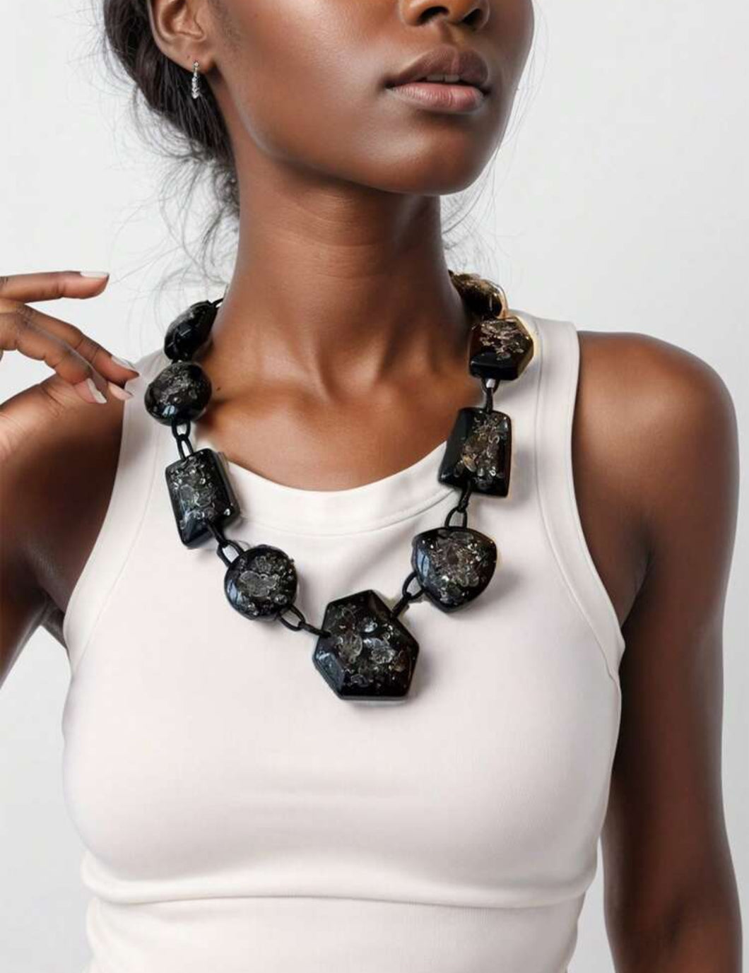 Collar piedras negras
