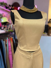 Cargar imagen en el visor de la galería, Set top &amp; pantalón camel brillos
